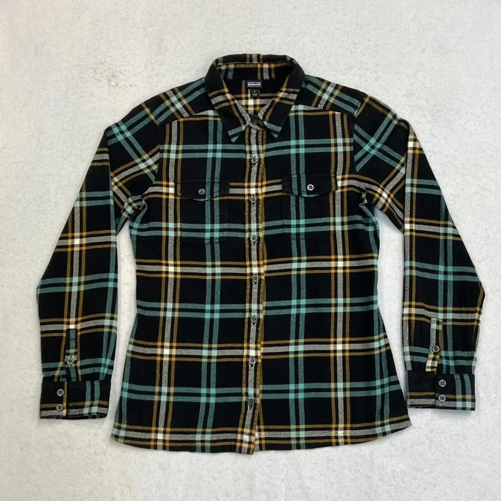 Womens Patagonia Long Sleeve Button Down Outdoor Flannel Plaid Shirt Size 6 EUC - Picture 1 of 4